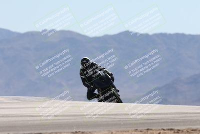 media/Oct-13-2025-Moto Forza (Mon) [[a66d839500]]/3-B Group/Session 4 (Turn 9)/